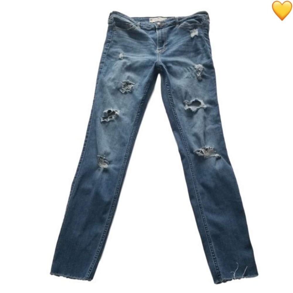 Hollister Skinny DIstressed Jeans Size 30